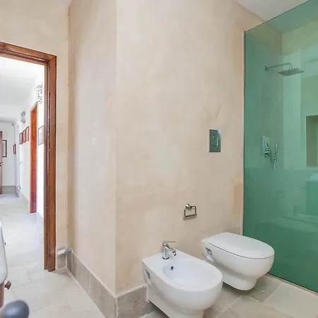 Velia Villa Bagno-Sprizze