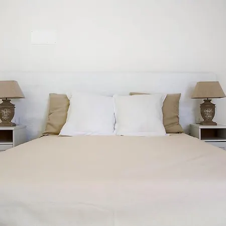 Velia Villa