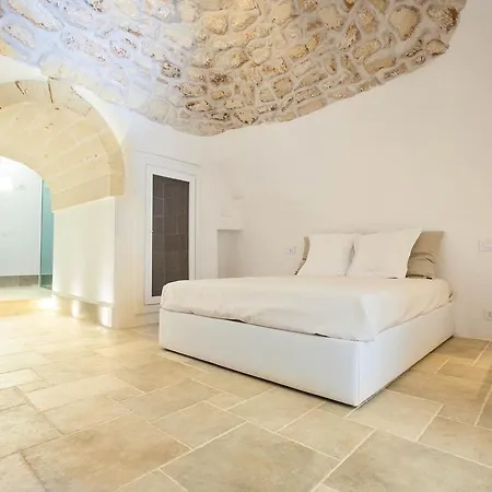 Velia Villa